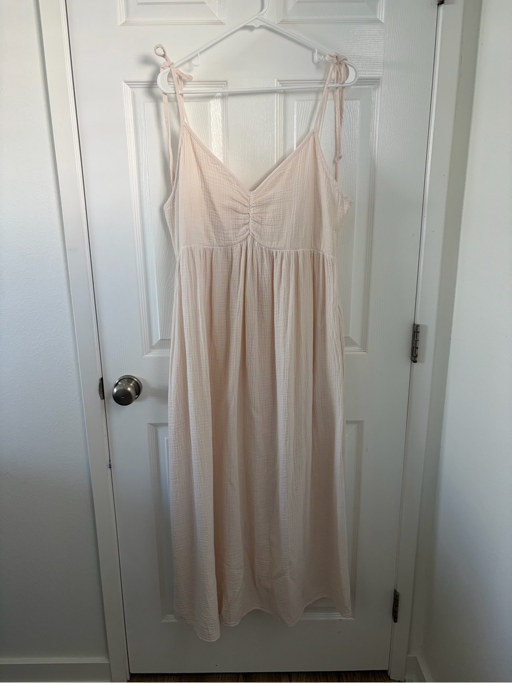 NWOT Sundry Cream Tie-Shoulder cloud cotton dress Size M